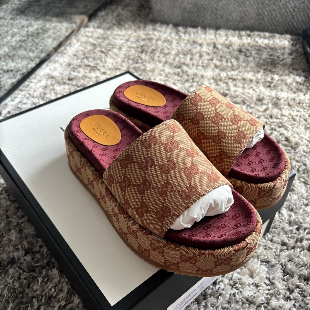 NWT Authentic Gucci Angelina Platform Slides Sz 39!